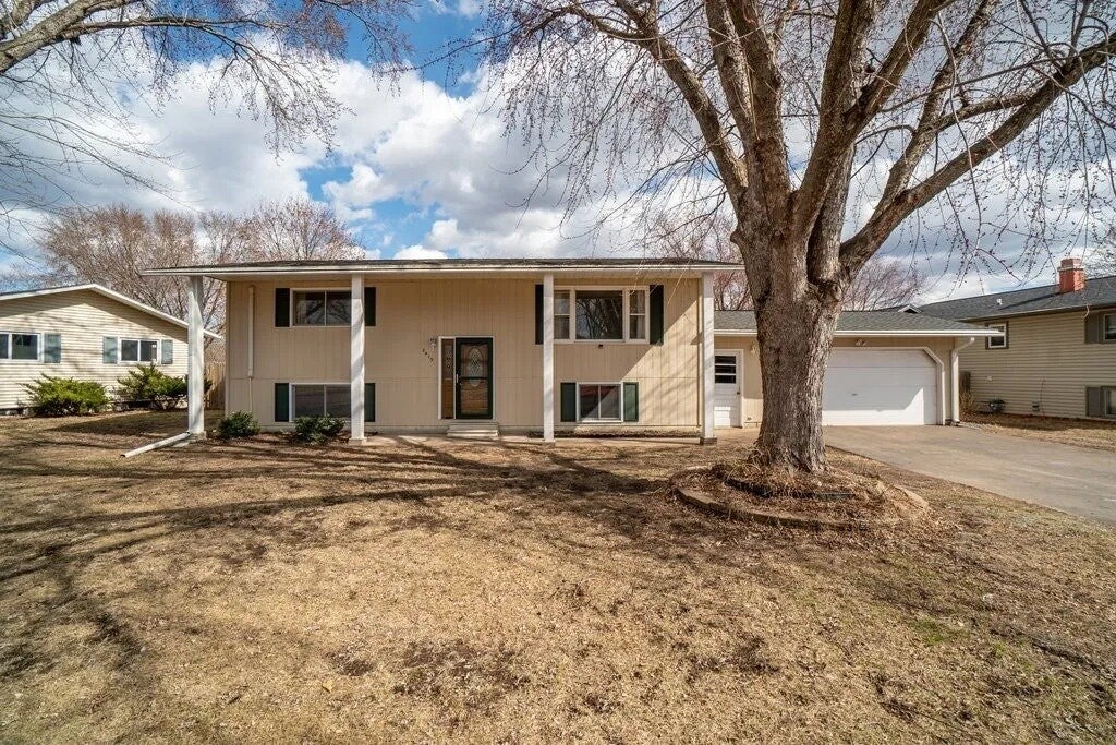 Foto principal - 3419 Gerrard Ave