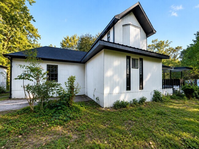 Building Photo - 20696 Brazos Dr