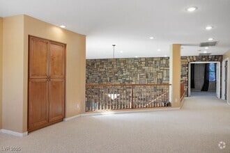 Building Photo - 1813 Country Meadows Dr