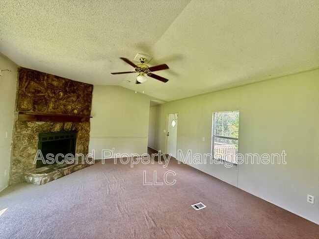 Foto del edificio - 8903 Nelson Rd