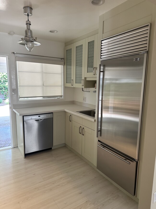 Kitchen - Sub-Zero and Bosch dishwasher - 17935 Tiara St