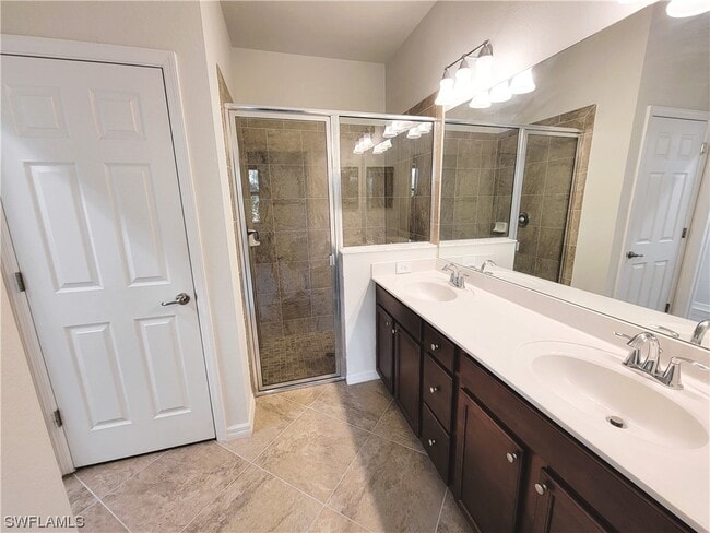 Building Photo - 9058 Woodhurst Dr