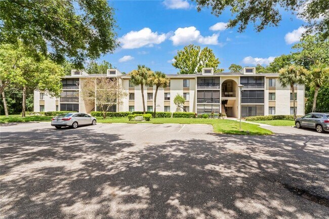 Foto del edificio - 3232 Lake Pine Way E