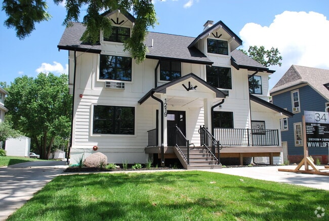 Building Photo - Lofts on 34th - Leasing Special Available