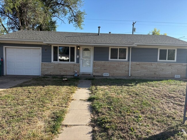Building Photo - 3 BED, 1 BATH HOME CLOSE TO FORT CARSON, P...