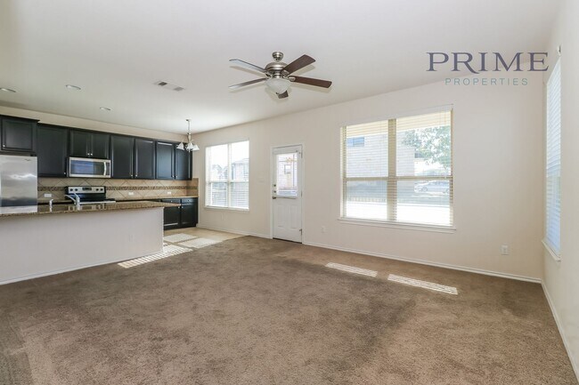 Building Photo - Beautiful two story Townhouse