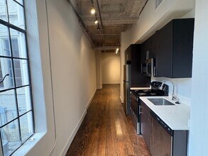 Building Photo - 4411 Dallas St