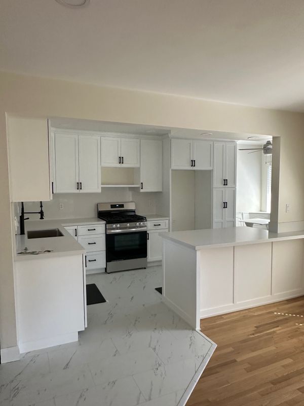 Foto del edificio - 4841 N Darfield Ave