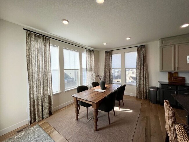 Foto del edificio - 13360 Olive St