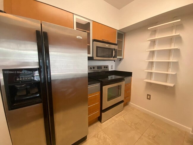 Foto del edificio - 1750 N Bayshore Dr