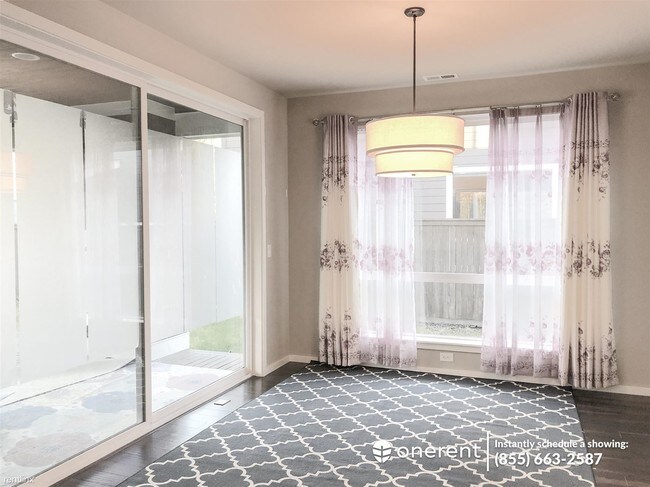 Foto del edificio - 3926 171st Pl SE