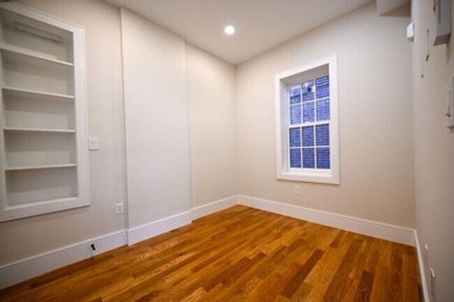 Foto del edificio - Brand New Gut Renovation 1 Bed in Bay Village on Winchester St