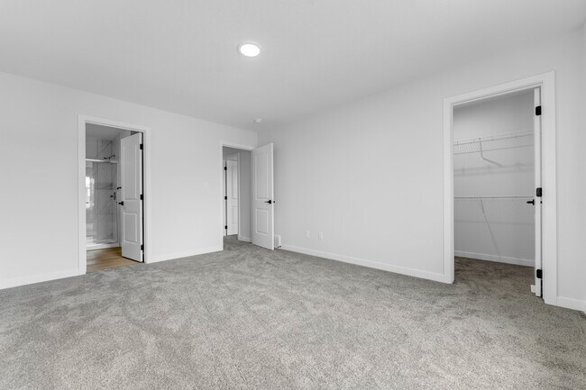 Photo du bâtiment - 6381-6381 King Wynd SW