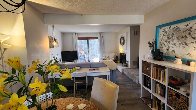 Foto del edificio - 4003 Wonderland Hill Ave