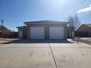 Building Photo - 8536 Aspen Ave