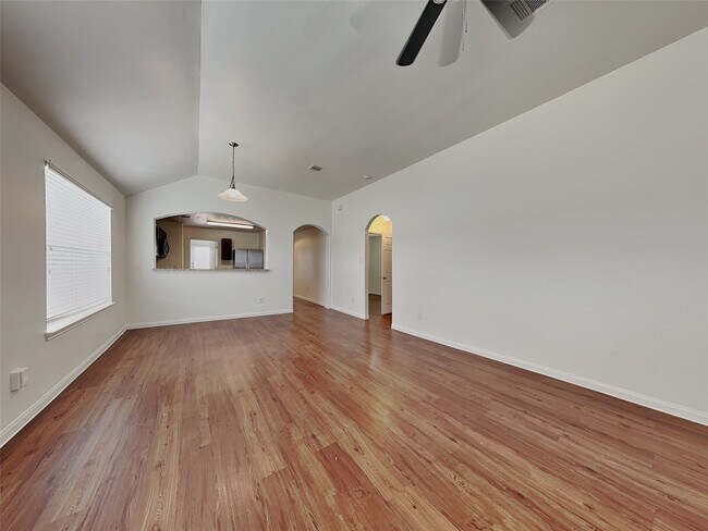 Foto del edificio - 2710 Bammelwood Dr