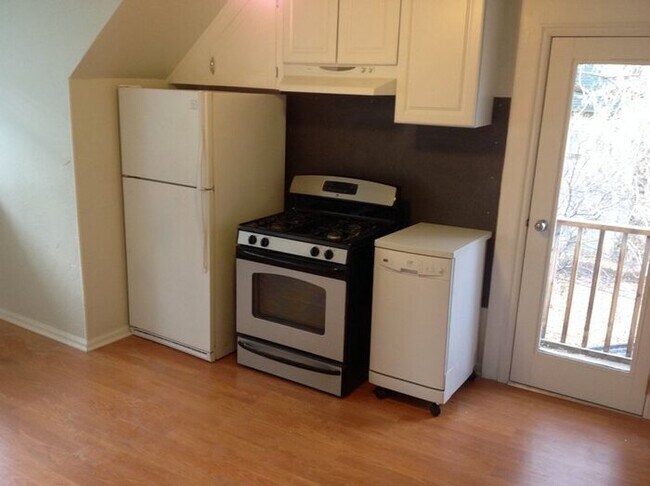 Foto del edificio - Avenues 2 bed upstairs unit