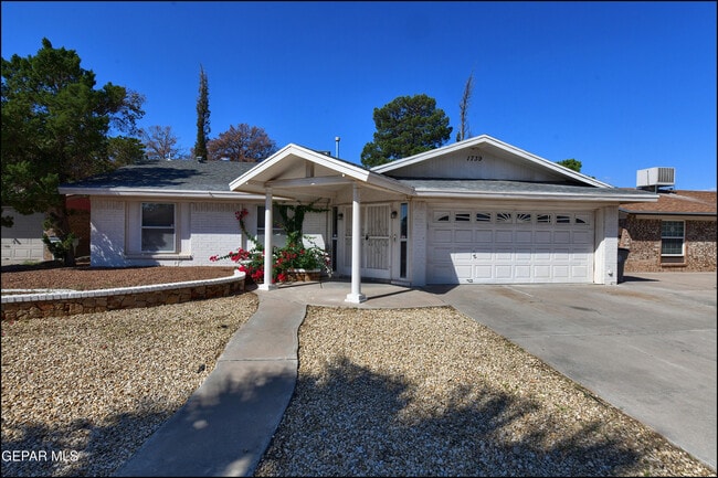 Building Photo - 1739 Russ Randall St