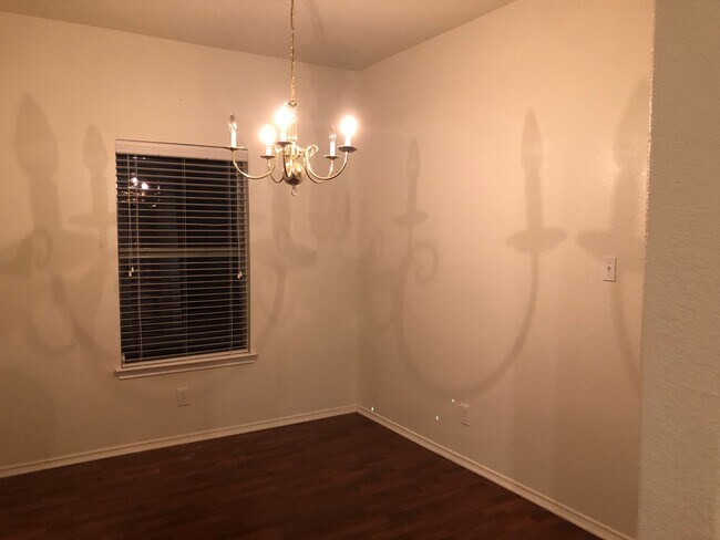Building Photo - 10415 Alsfeld Ranch