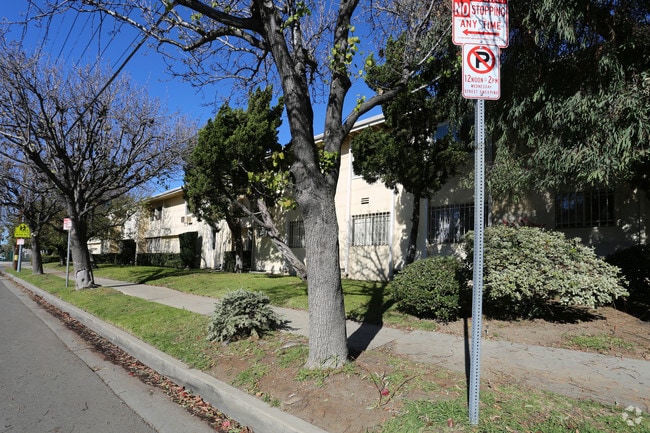 Building Photo - 6000 Coldwater Canyon Ave