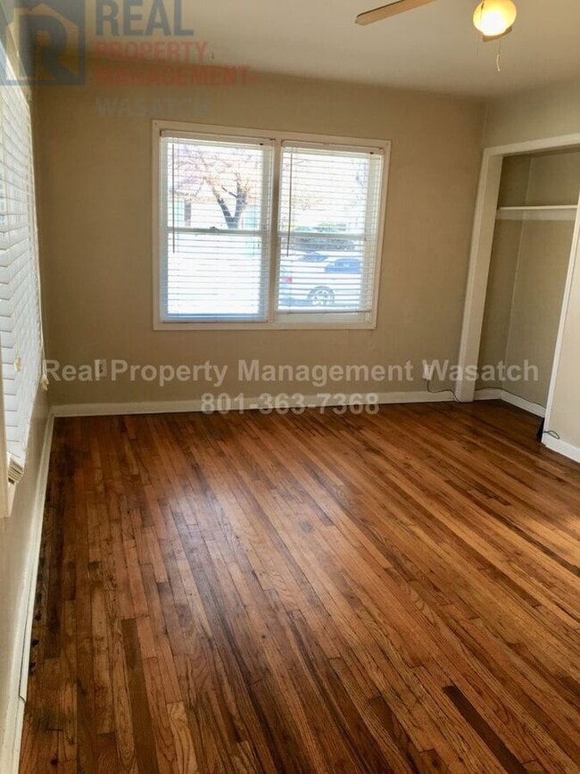 Building Photo - 1488 S Green St