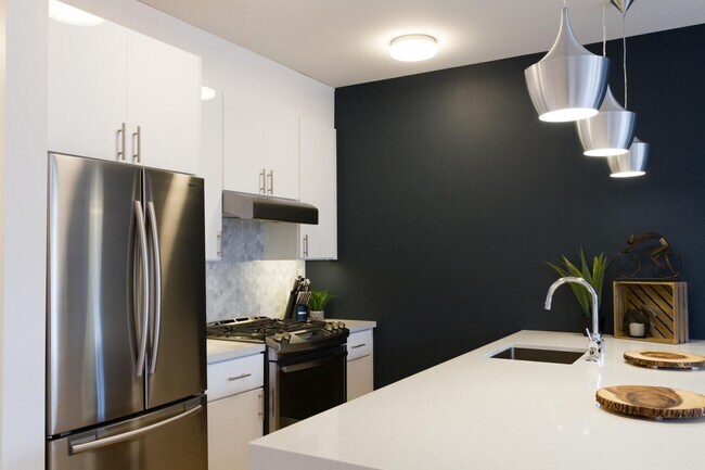 Building Photo - 736 Leavenworth