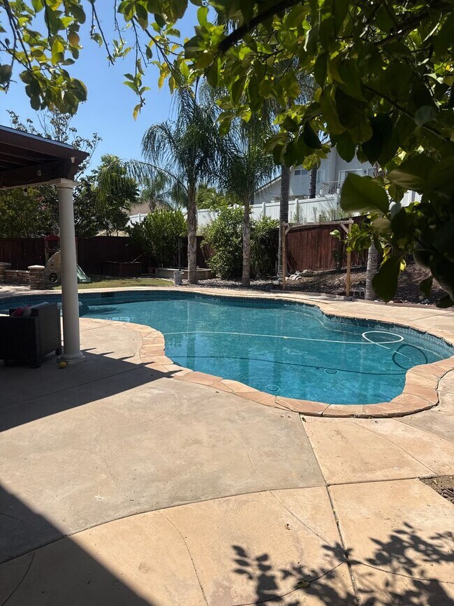 Foto del edificio - 4 Bed Pool House for Rent in Wildomar