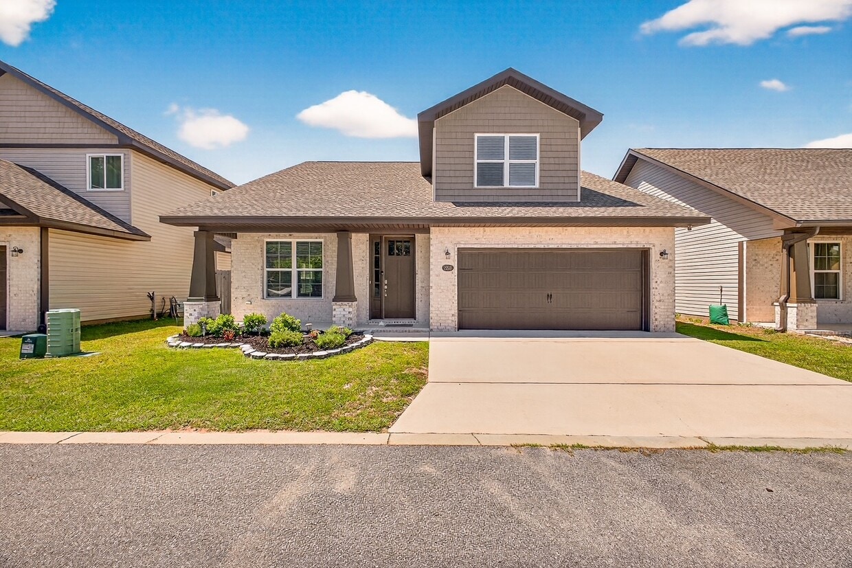 Primary Photo - 2259 Hadleigh Hills Ct