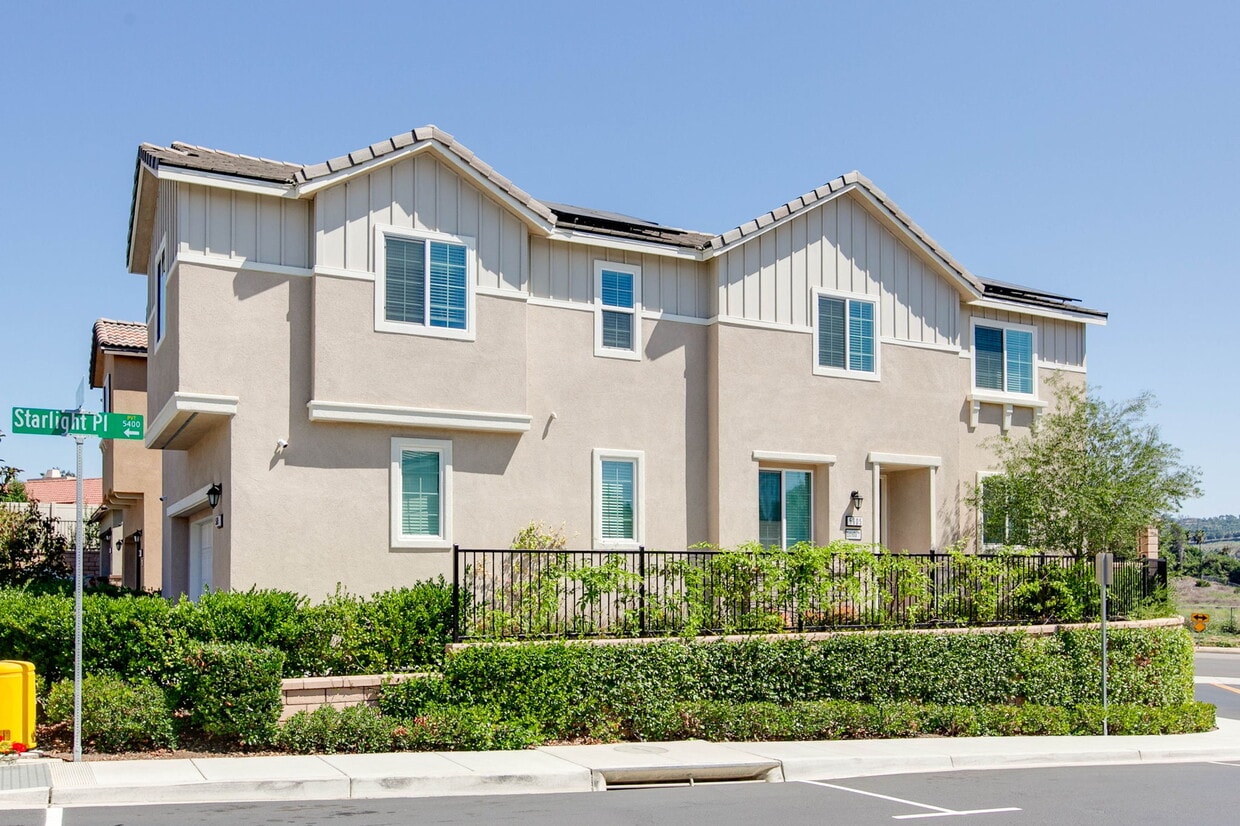 Primary Photo - 5605 Estrella Wy