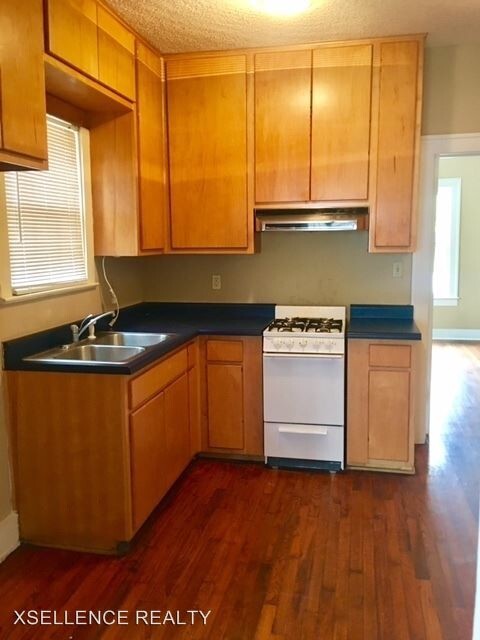 Kitchen - 618 Fulton Ave
