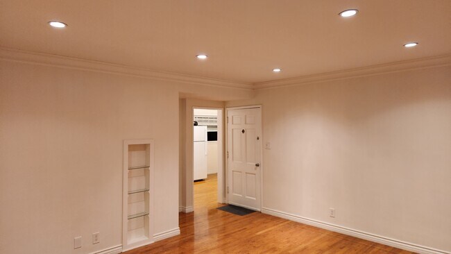Foto del edificio - 10641 Whipple St