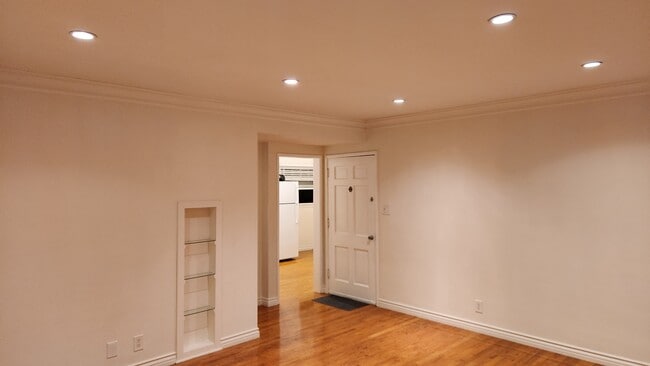 Building Photo - 10641 Whipple St