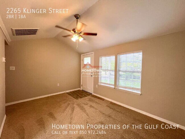 Building Photo - 2265 Klinger St