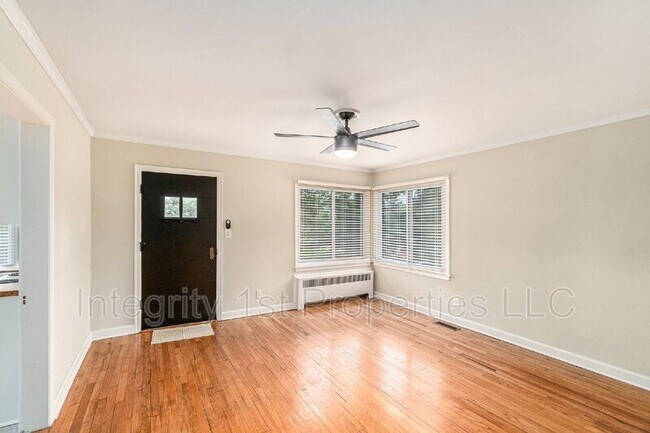 Foto del edificio - 824 East St