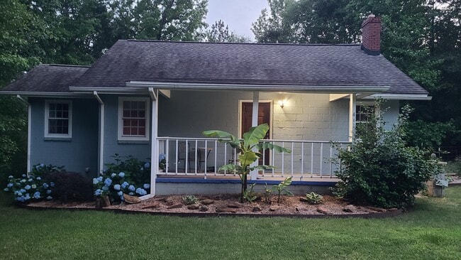 Building Photo - 457 N Flat Rock Rd