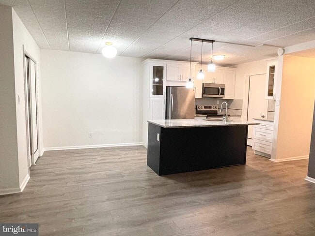 Building Photo - 50 Le Forge Ct