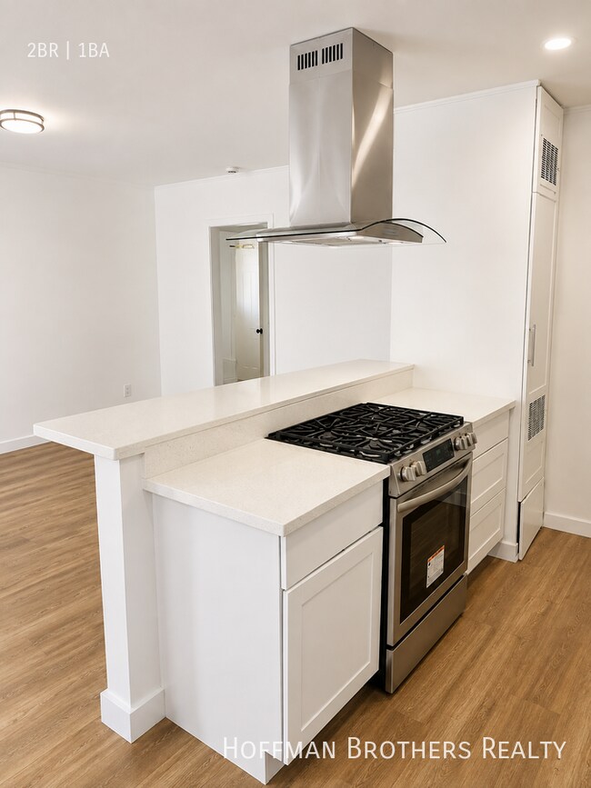 Foto del edificio - 716 W 81st St