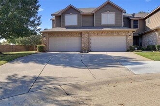 Building Photo - 948 Avondale Ln Building Photo - 948 Avondale Ln