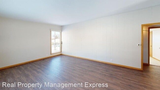 Building Photo - 3 br, 2 bath House - 2905 S Jefferson Ave