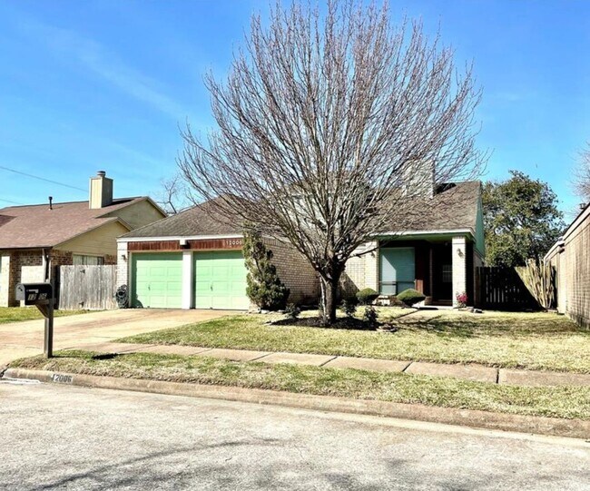 Foto del edificio - 3 Bedroom Single Family Home in Houston
