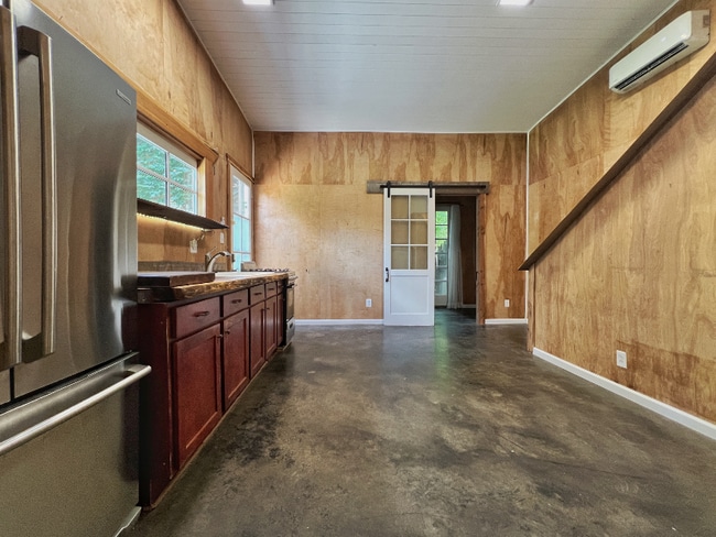 Building Photo - 1279 Kenmore Pl