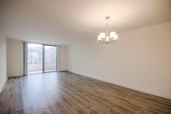 Foto del edificio - 600 Three Islands Boulevard