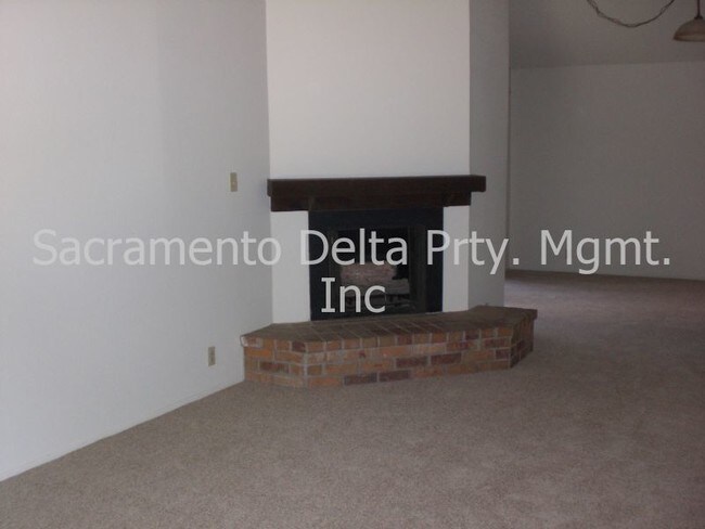Building Photo - 6013 Woodminster Cir