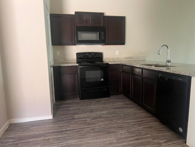 Foto del edificio - 1637 133rd St