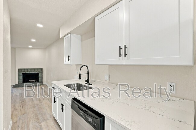 Foto del edificio - 8108 Foxfire Ln