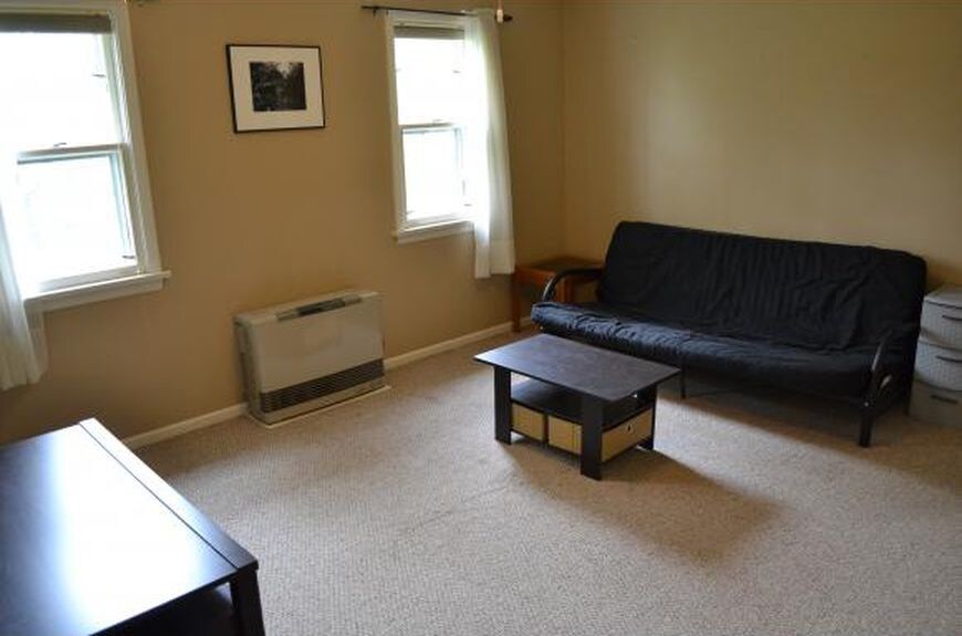 Foto principal - 307 Comstock Rd