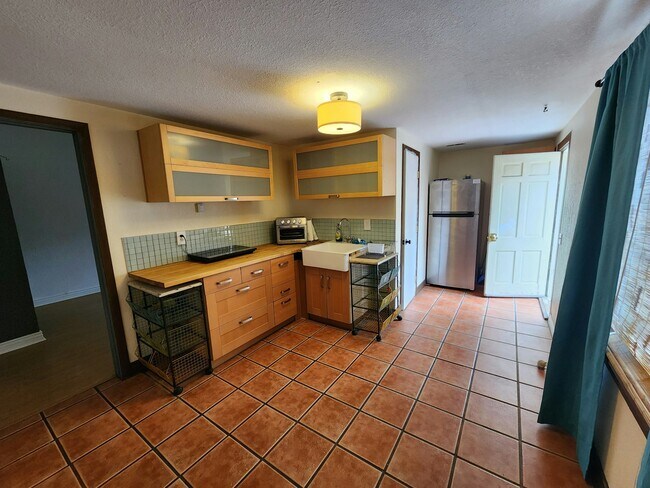 Building Photo - 410 Wayne Street, Unit Carriage House