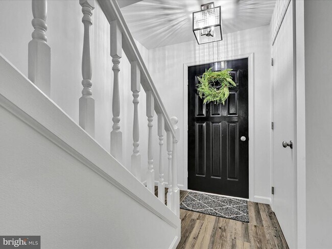 Foto del edificio - 120 Duquesne Dr