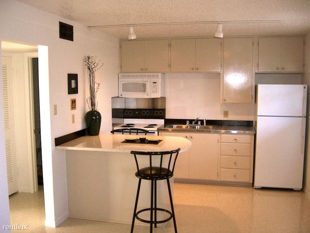 Primary Photo - 4612 Sanger Ave