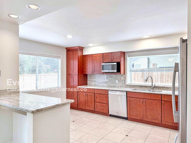 Foto del edificio - 24341 SE 42nd Pl